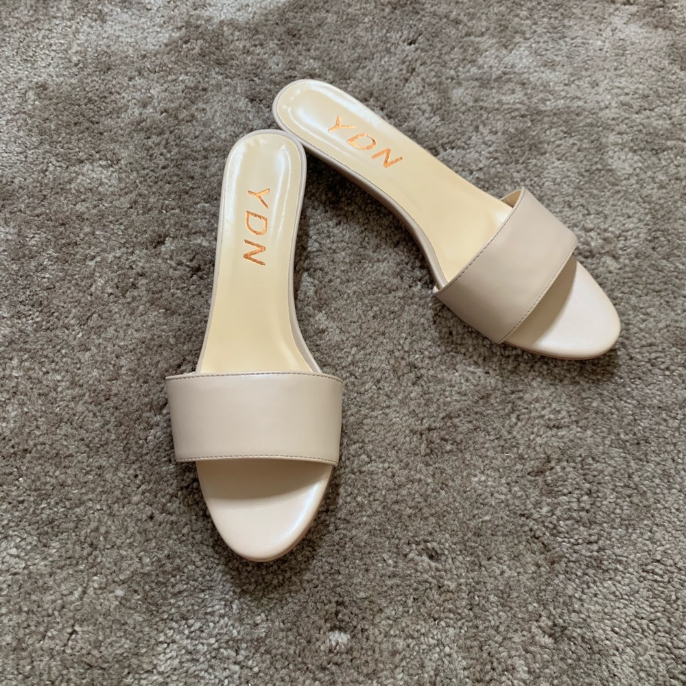 Women Comfy Kitten Low Heel Mules Slip on Sandals - Picture 2 of 8